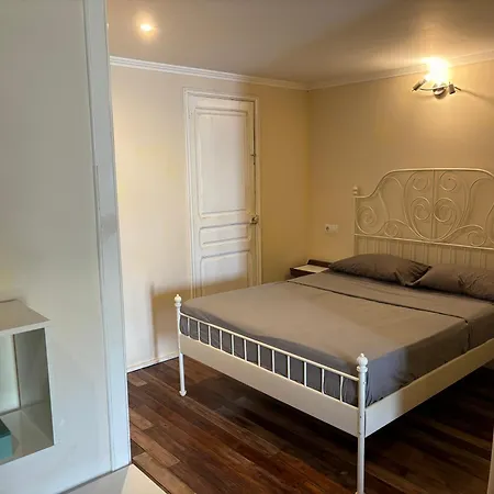 Jenot Country house *